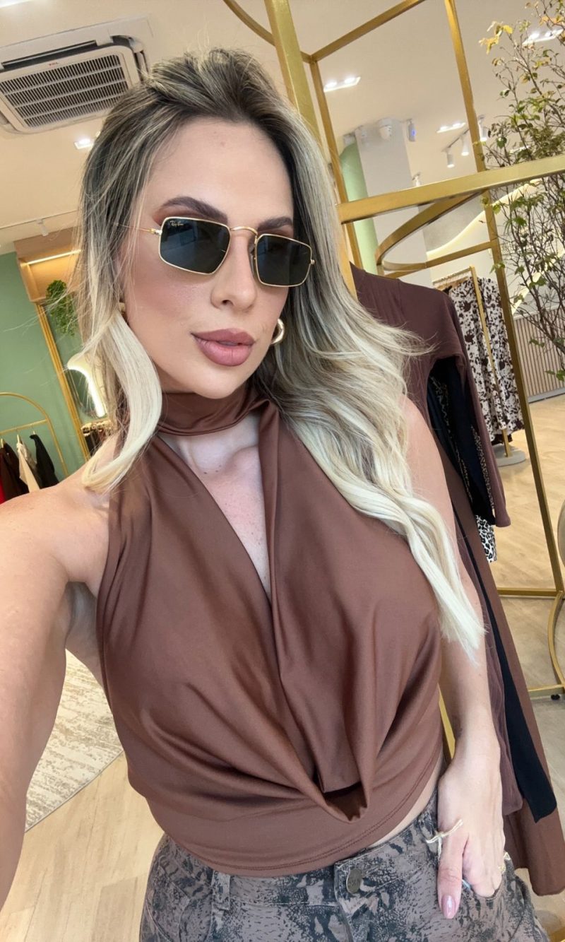 cropped decote marrom